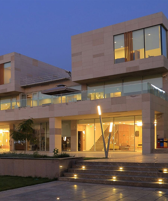 Guven Cayyolu Medical Center exterior