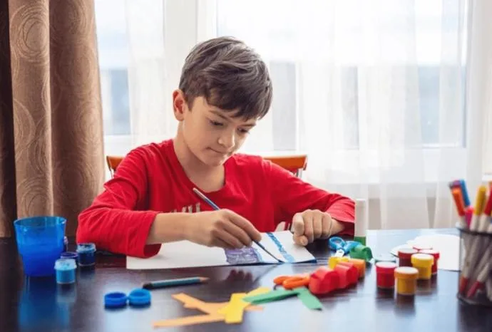 Otizm Spektrum Bozukluğu Nedir? Tanı, Belirtiler ve Destek Yaklaşımları Nasıl Olmalı?