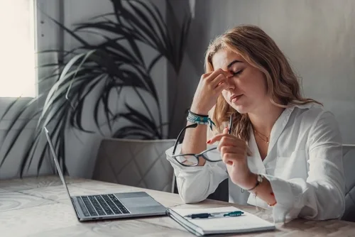 Kronik Yorgunluk Sendromu(KYS) Nedir? Tanı ve Doğal Tedavi Yöntemleri