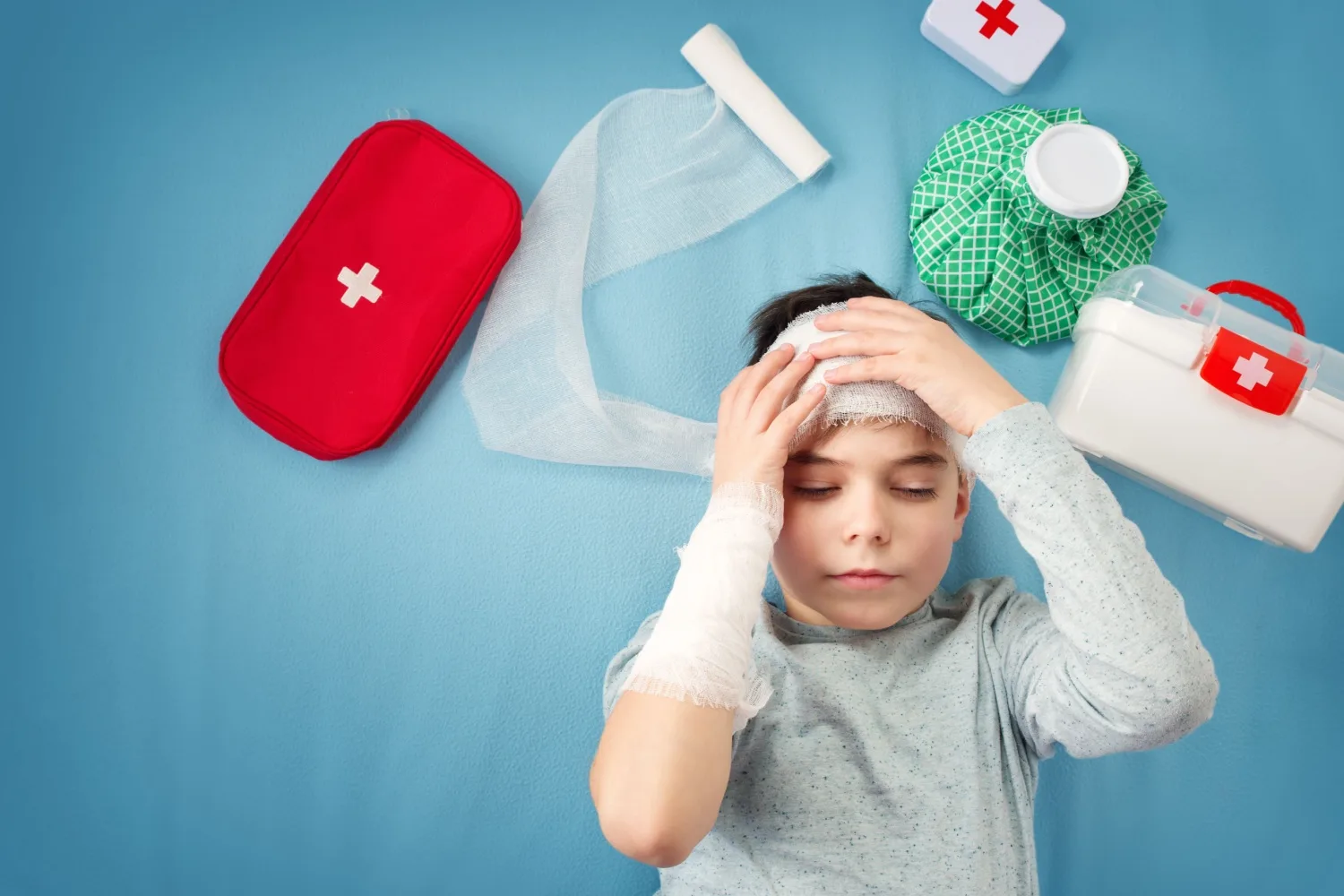 Yaz Tatilinde Çocukları Kafa Travmalarından Nasıl Koruruz?